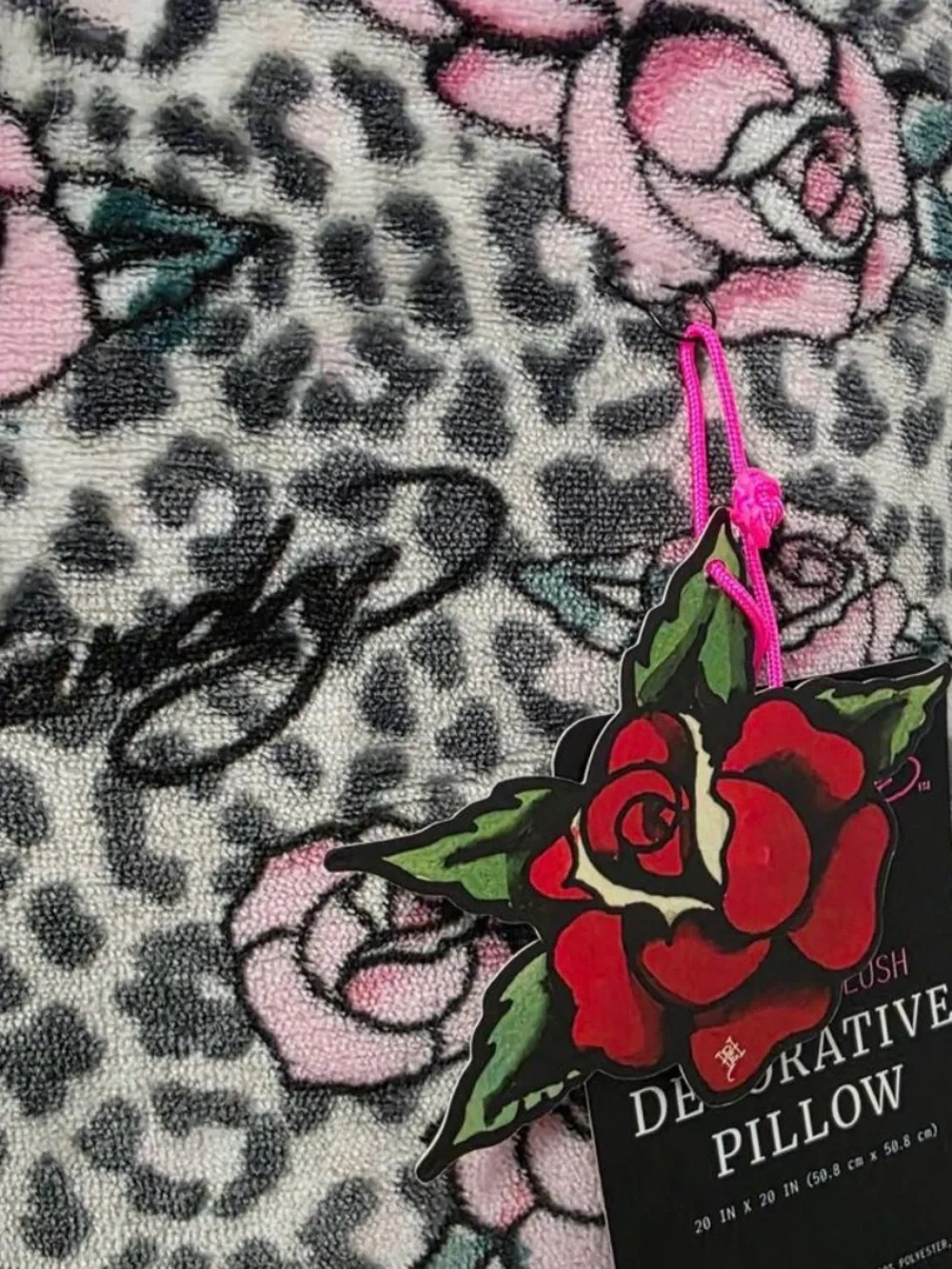 NWT Ed Hardy Decorative Pink Rose Leopard Print Pillow Set of 2